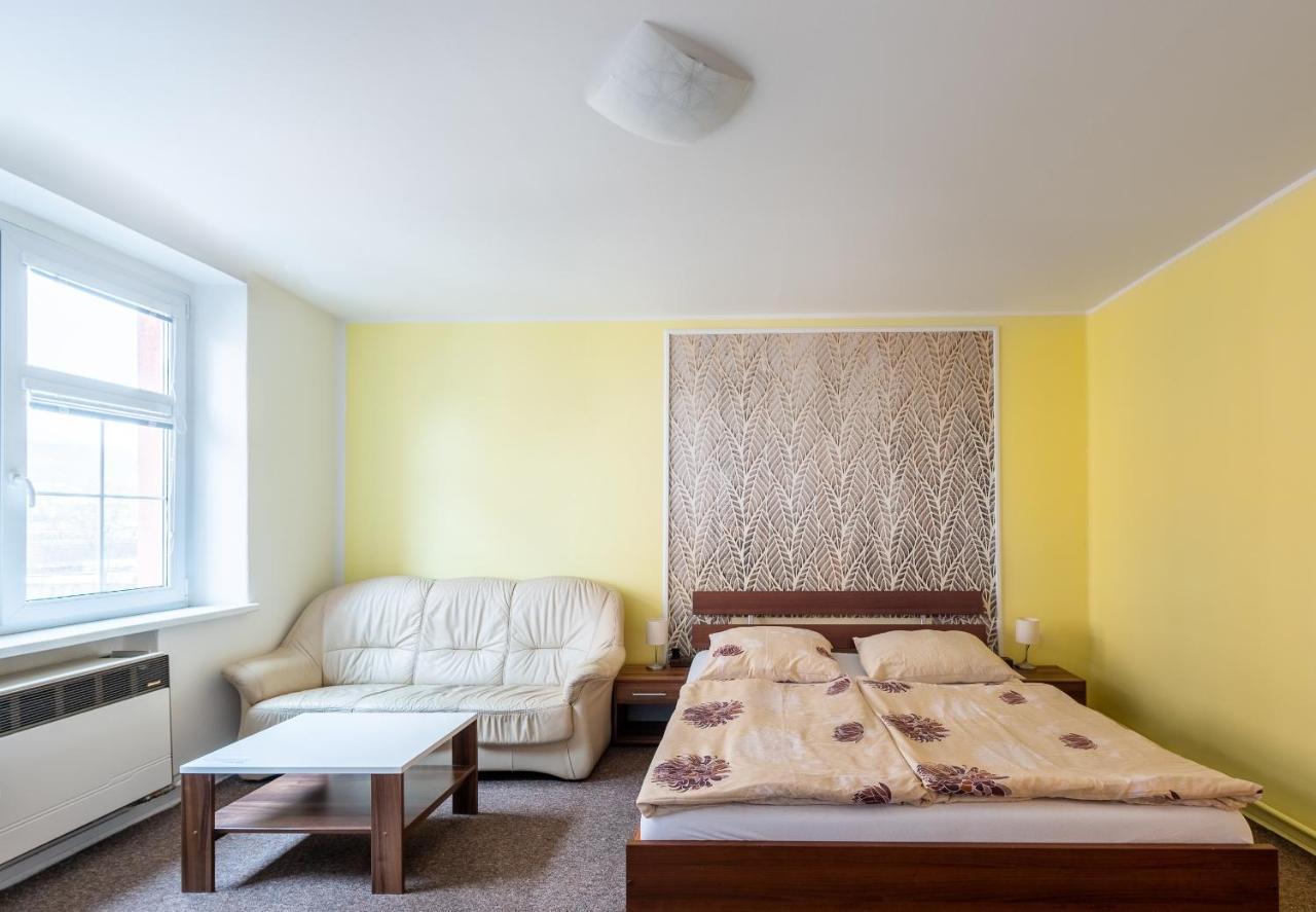 Lena Apartment Decin Buitenkant foto
